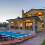Villa Mala
