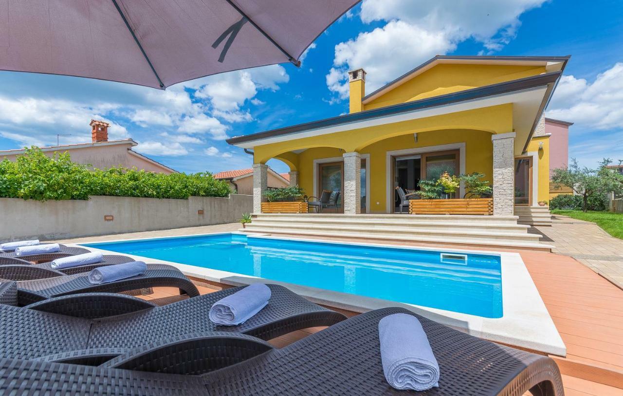 Villa Mala *