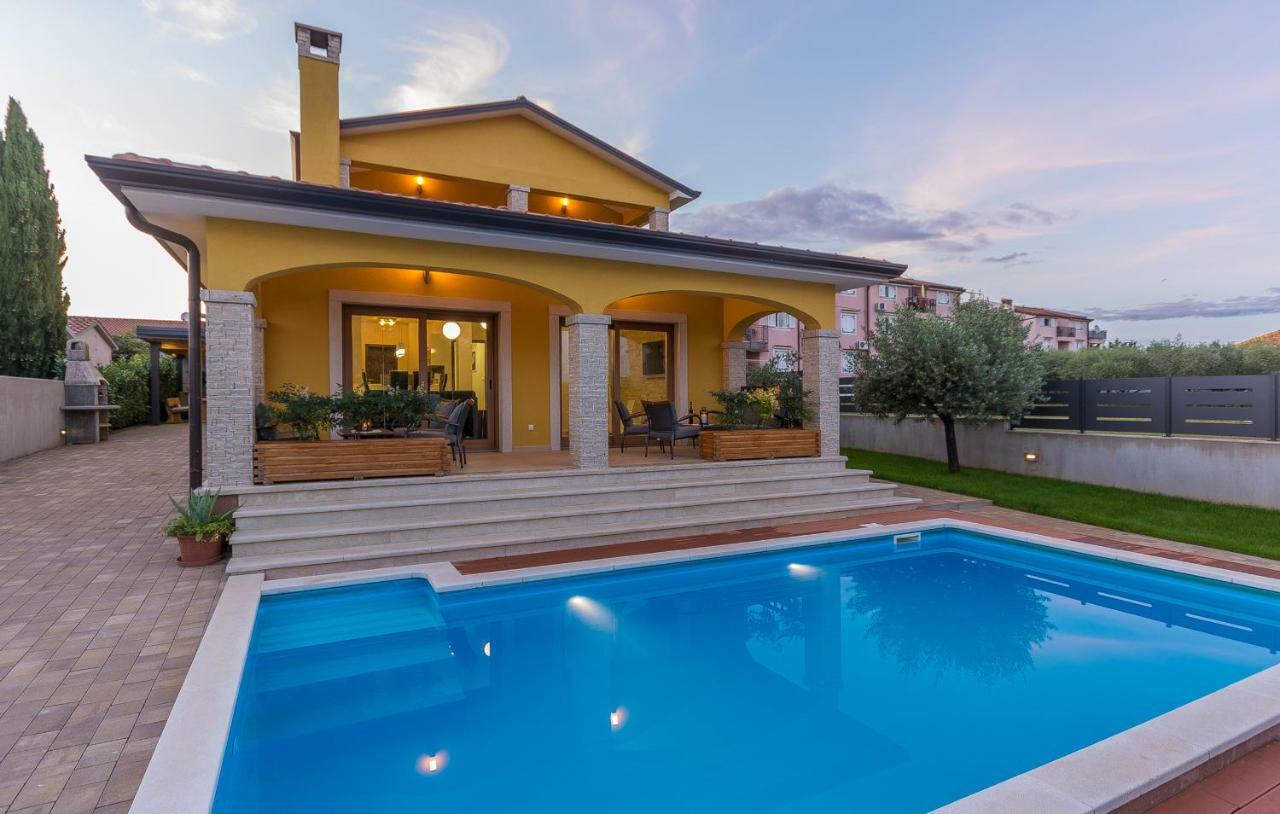 Villa Mala *